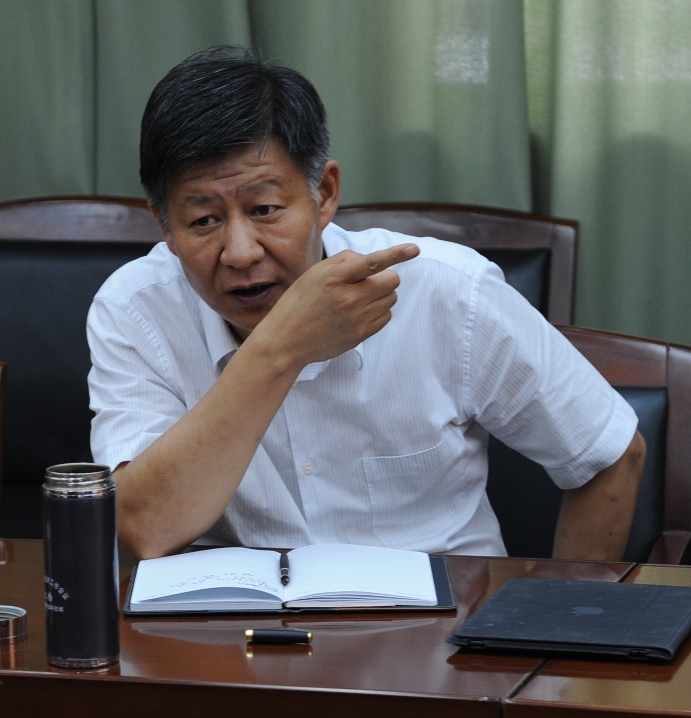 问鼎娱乐