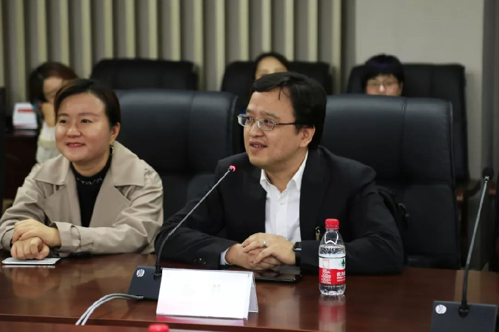 问鼎娱乐