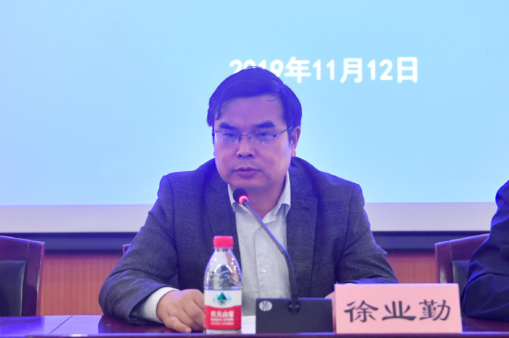 问鼎娱乐