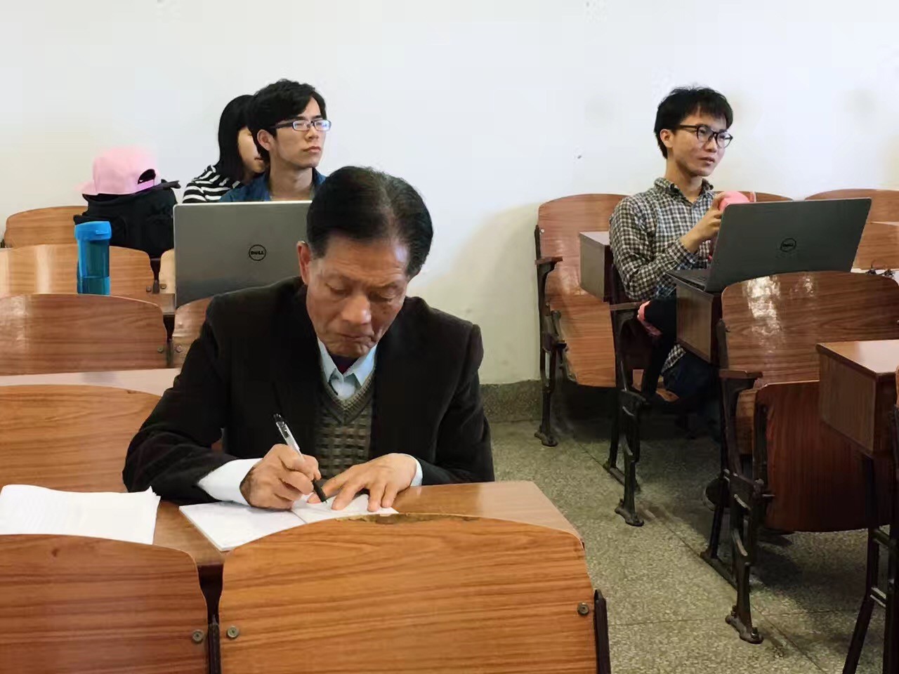 问鼎娱乐